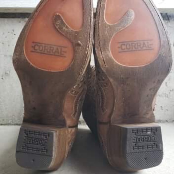 Corral Boots - Picture 3 of 4